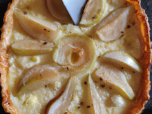 Tarte sucrée-salée aux poires et reblochon