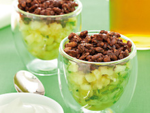 Riz soufflé chocolaté  façon crumble à l'ananas frais