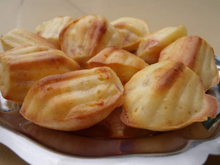 Madeleinettes apéritives au jambon italien et mozzarella