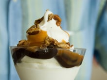 Glace façon Sundae au caramel