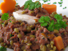 Mousseline de volaille au vin rouge, écrasé de lentille verte du Puy et carotte Vichy