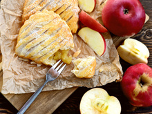 “La viennoiserie que je donnerai à ma fille pour le goûter” : Nina Métayer vous montre comment faire un délicieux chausson aux pommes