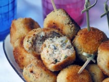 Croquettes de mini bâtonnets Petits Coraya sauce samouraï