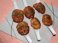 Madeleines poire, roquefort, amandes grillées