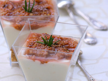 Verrines façon cheesecake à la ricotta, figues et noix