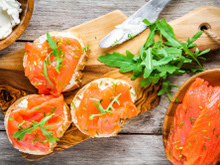 Quelles alternatives au saumon fumé pour les fêtes ?