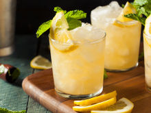 Comment faire un Limoncello Spritz, ce cocktail estival acidulé qui change de la version classique ?