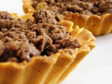 Crumble poire chocolat sous pâte sablée maison