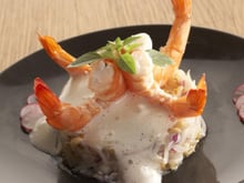 Timbale de pousses de soja et gambas, espuma de Mayonnaise au gingembre