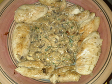 Poulet à la moutarde, à l'estragon et aux champignons