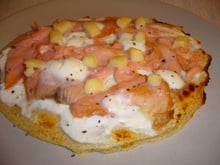 Pizza au saumon légère