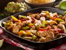 Fajitas au poulet et aux poivrons