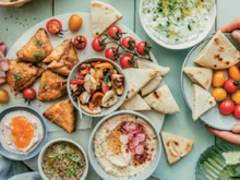 À faire chez vous :  cette planche apéritive grecque va vous transporter en vacances