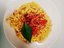 Pâtes fraîches au curry tomates basilic