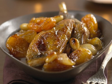 Cocotte de Chapon de Pintade fermière des Landes aux abricots secs et au miel