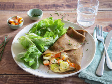 C’est la recette originale à tester en février : une délicieuse galette aux poireaux et surimi !