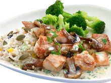 Wok de filet de dinde au Philadelphia et champignons forestiers