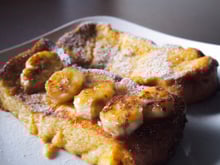 Pain perdu à la banane, sirop d'érable et cannelle !