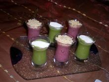 Verrines de soupe de petits pois et betteraves