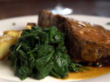 Entrecôte au pesto d'amandes