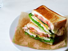 Voici 10 recettes de croques estivaux faciles et rapides à faire !