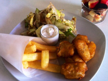 Nuggets de poisson et sauce Tartare