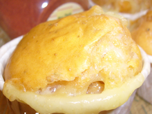 Moelleux au Comté & pignons de pin