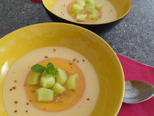 Soupe mangue melon avec une touche de citron vert
