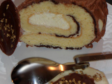 Bûche à la crème bavaroise au chocolat blanc et ganache montée au chocolat au lait