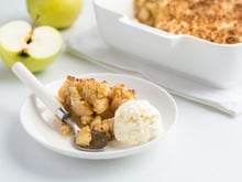 “Parfait du premier coup ! : cette recette de crumble aux pommes de chef Damien est à tomber selon les lecteurs de 750g