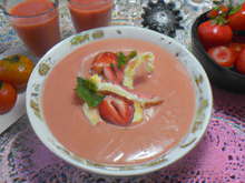 Soupe froide de fraises aux tomates