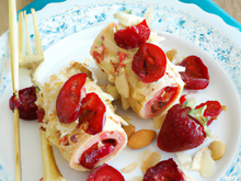 Roulé Cerise Fraises amandes de Sabine