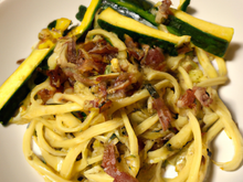 Pâtes aux courgettes et aux lardons