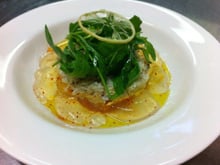 Tourteau en effilochage à la gelée de tomate fraiche