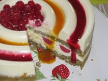 Gâteau mousseux au chocolat blanc et génoise à la pistache