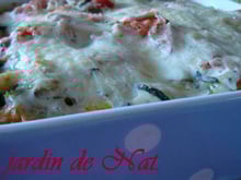 Cache-cache de merguez sur lit de courgettes et tomates