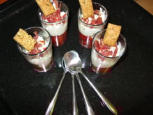 Verrines de poivrons ail et jambon cru