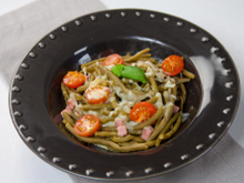 Salade de haricots verts tièdes, ail, basilic, au Sublime Filante Giovanni Ferrari