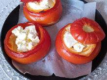 Petits feuilletés ronds à la tomate et au chèvre