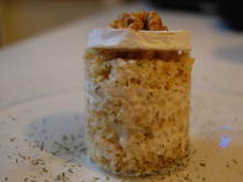 Boulgour, sauce au chèvre & morceaux de poires caramélisées