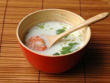 Soupe de crevettes au lait de coco