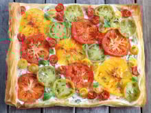 Tarte multicolore aux tomates