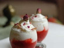 Cappucino de fraises au Gingembre mousse de Pana Cotta à la rose