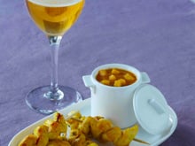 Mini brochettes de poulet pimenté et sauce mangue