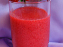 Smoothie rose : fraise framboise et banane)