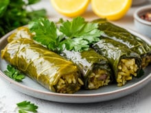 Feuilles de vigne farcies express : comment les cuisiner rapidement en moins de 20 minutes ?