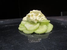 Concombres et crème légère au curry