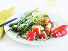 Brochettes de filet mignon aux pommes façon Pink Lady®