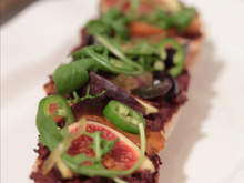 Tartine de boudin Antillais aux figues et potiron confit