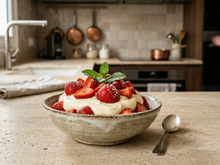 La crème chiboust de Laurent Mariotte est la meilleure alternative à la chantilly pour vos fraises